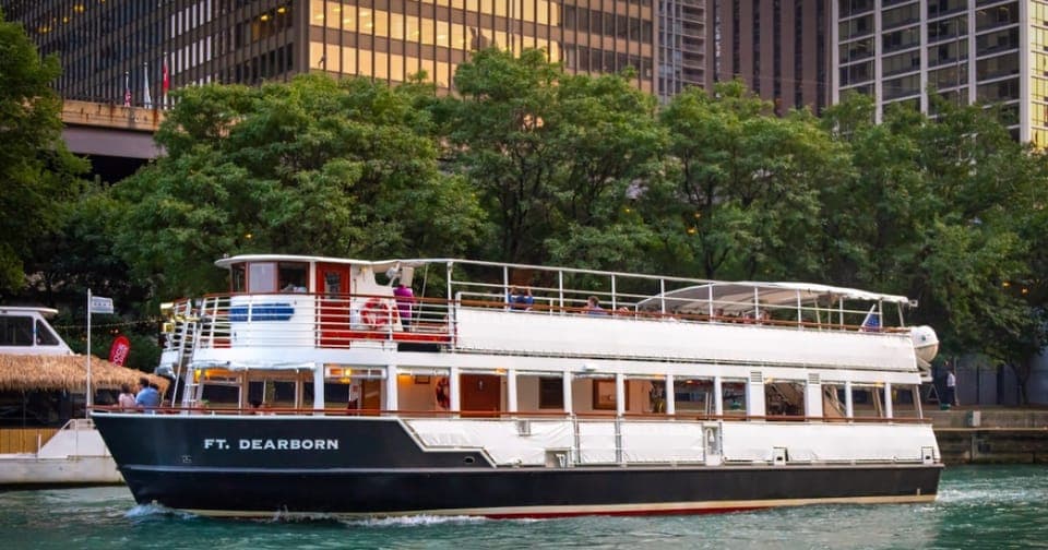 Chicago River: 1.5-Hour Guided Architecture Riverboat Tour Gallery Image 2