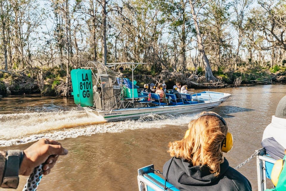 Oak Alley Plantation & Airboat Swamp Combo Tour Gallery Image 3
