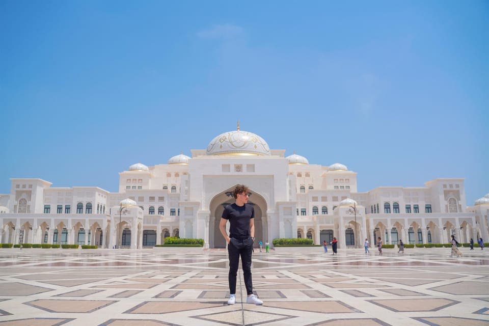 Abu Dhabi Grand Mosque, Palace, and Heritage Village Gallery Image 4