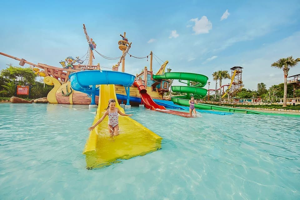 Salou: PortAventura Caribe Aquatic Park 1-Day Ticket Gallery Image 4