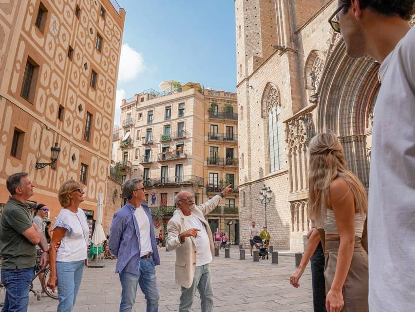 38. El Born and Gothic Quarter Wine & Tapas Bar Tour - Image 38