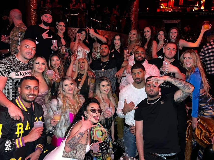 Hip-Hop Club Tour with Party Bus Experience Gallery Image 4