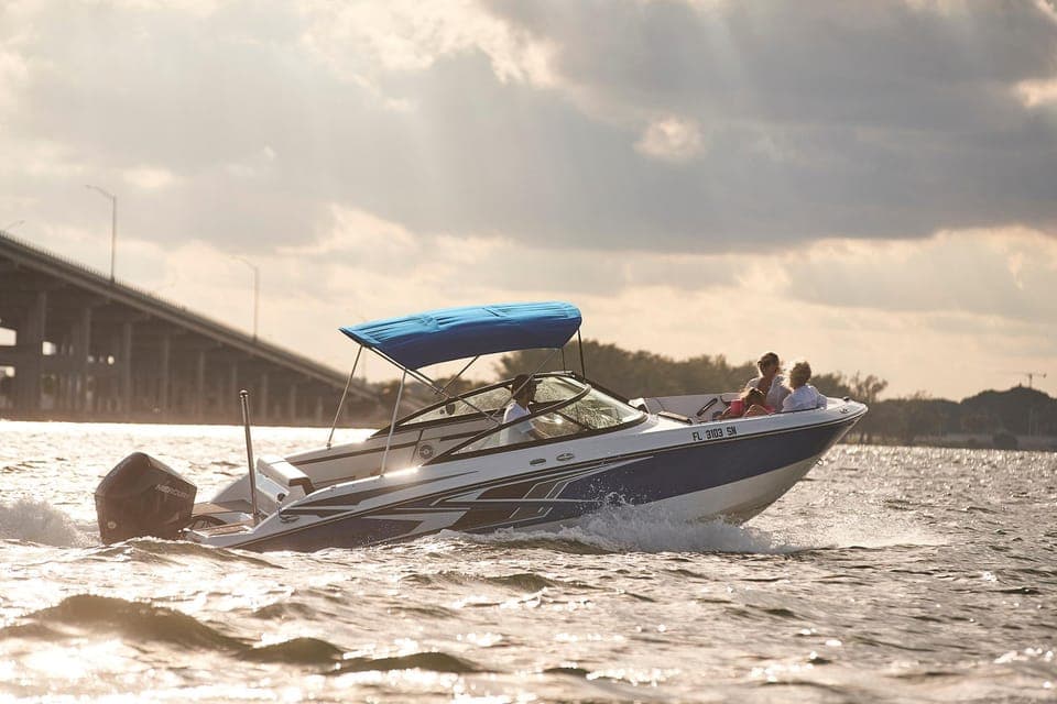 Private Boat Rental with champagne and captain Gallery Image 2