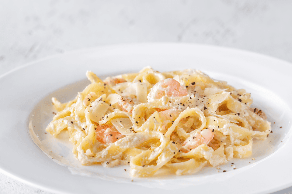 Master the Art of Colossal Shrimp Alfredo Pasta Gallery Image 2