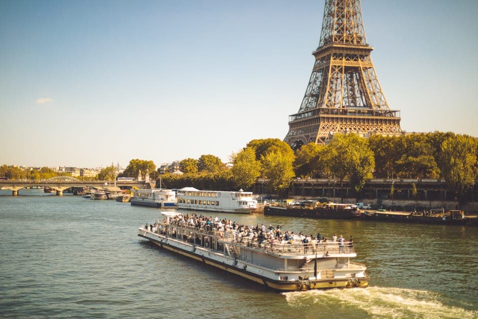 Eiffel Tower Access and Seine River Cruise Gallery Image 4