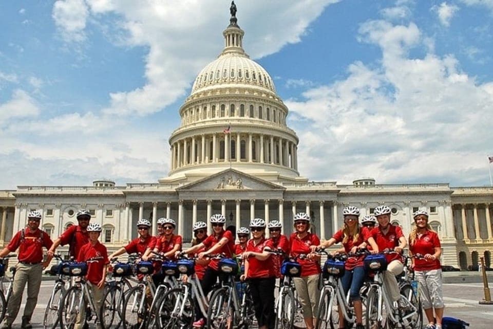 Washington DC: Sightseeing Pass with Attractions & Bus Tour Gallery Image 2