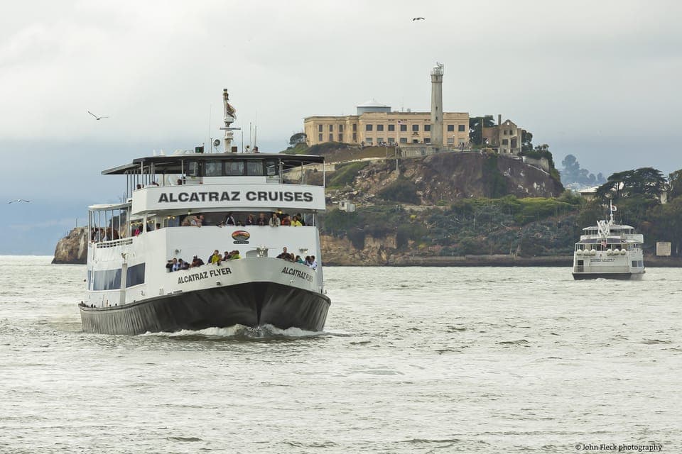 San Francisco: Explore Alcatraz & Golden Gate Bike Tour Gallery Image 2