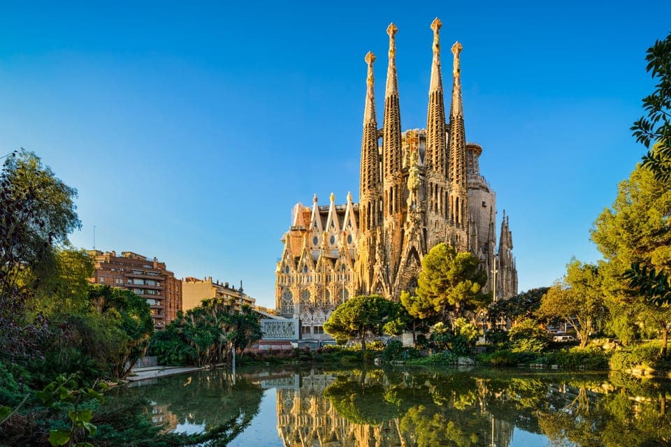 27. Semi-Private Barcelona Gothic, Parc Guell & Sagrada Familia - Image 27