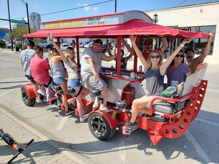 Dallas Party Bike Pub Crawl in Deep Ellum Gallery Image 1