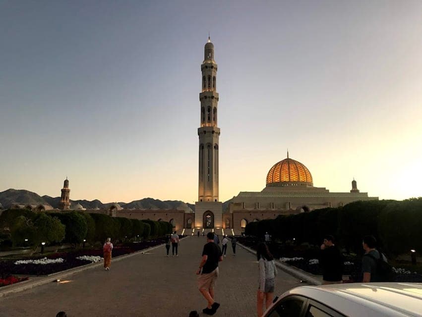 Muscat: Day Tour with Omani Lunch, Hotel Pickup, and Airfare Gallery Image 4