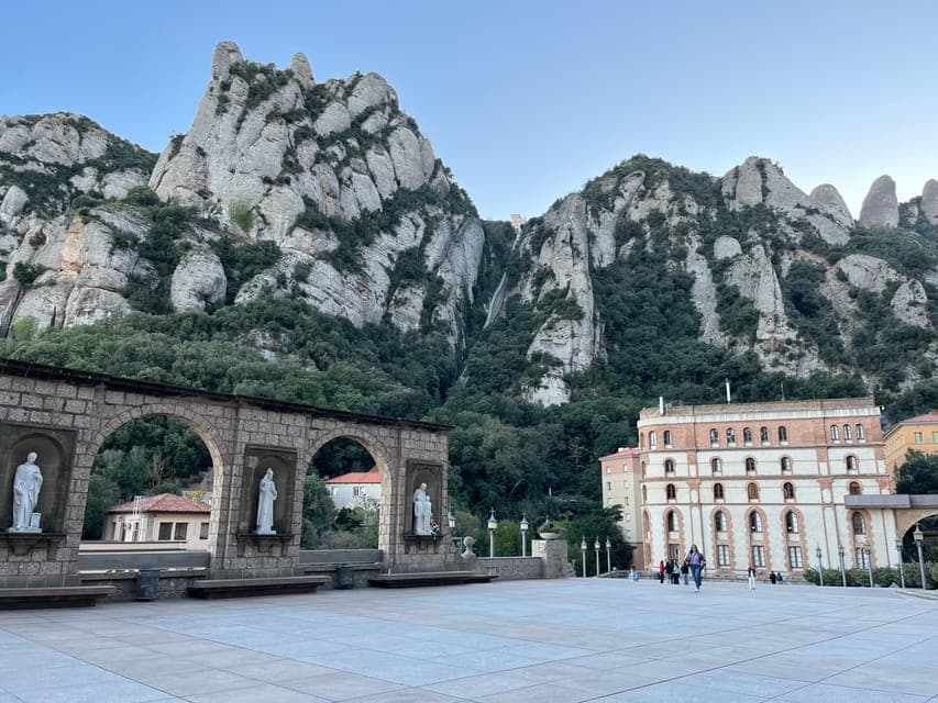 Montserrat Afternoon tour with boys choir and cable car Gallery Image 4