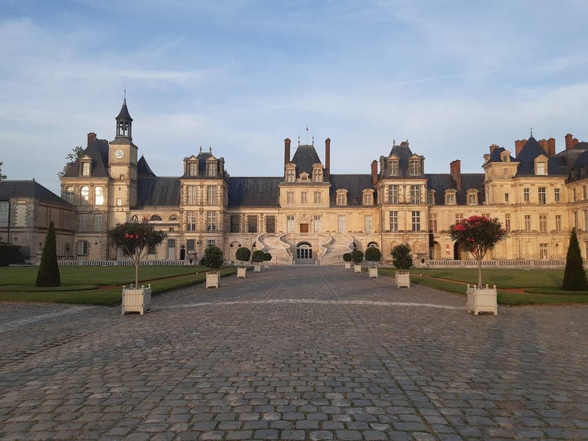 From Paris: Château de Fontaine bleau & Vaux-le-Vicomte Gallery Image 1