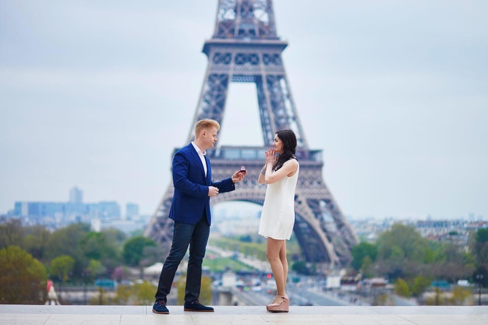 Romantic Photoshoot for Couples Gallery Image 2