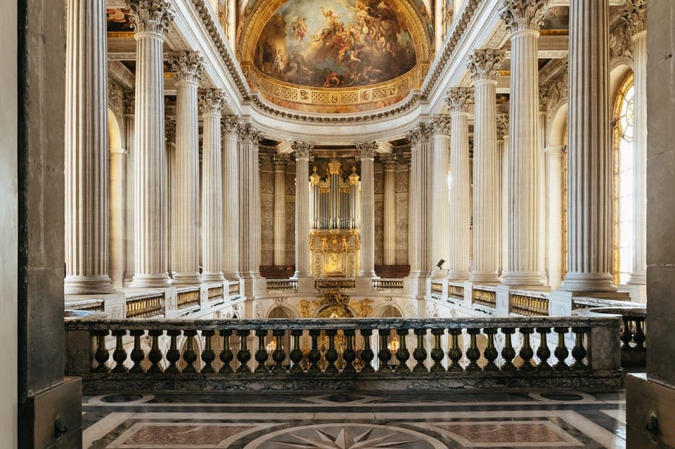 Versailles: Skip-the-Line Tour of Palace with Gardens Access Gallery Image 2