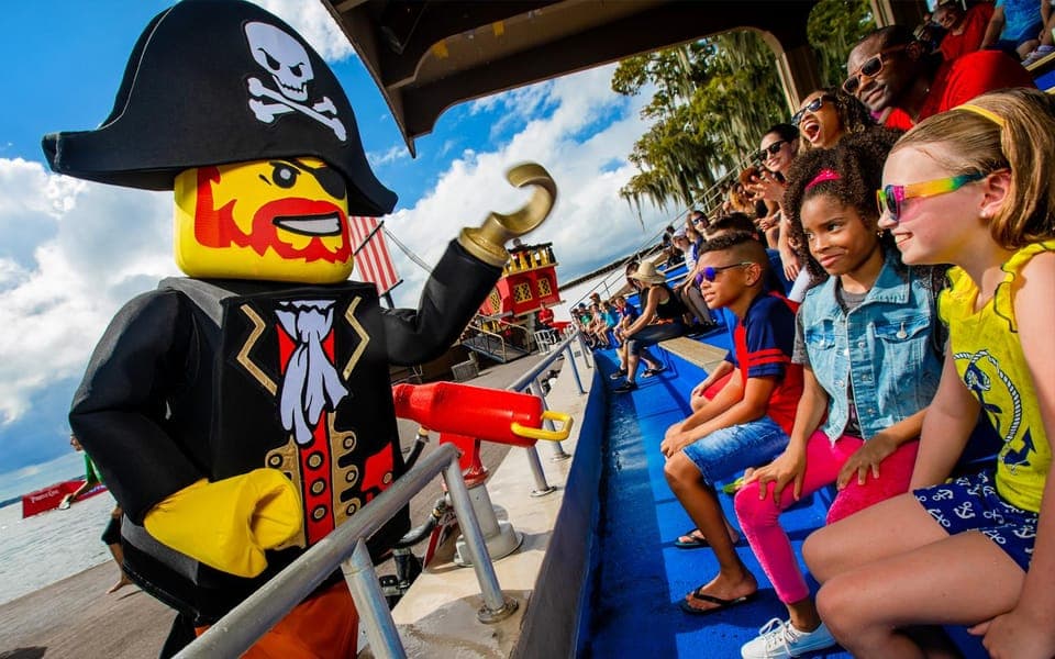 Winter Haven: Round trip Shuttle to Legoland Park Gallery Image 4