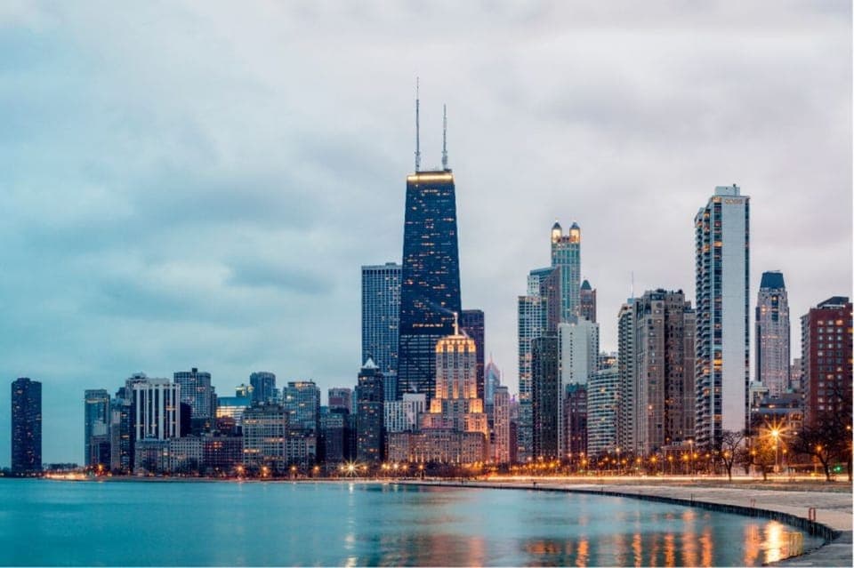 360 CHICAGO & Hop-on Hop-off Bus Tour (Save 20%) Gallery Image 3