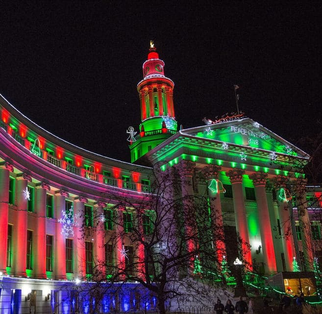 Holiday Lights and Sights Walking Tour Gallery Image 4
