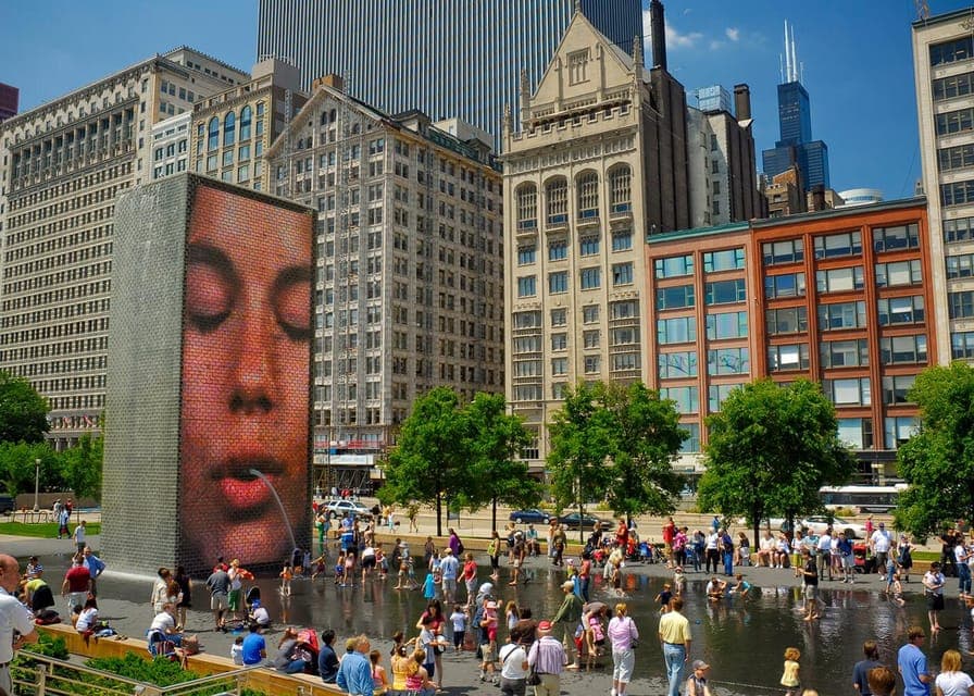 Chicago Downtown Highlights Private Walking Tour Gallery Image 1