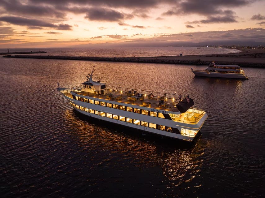 Marina Del Rey: Christmas Eve Buffet Brunch or Dinner Cruise Gallery Image 2