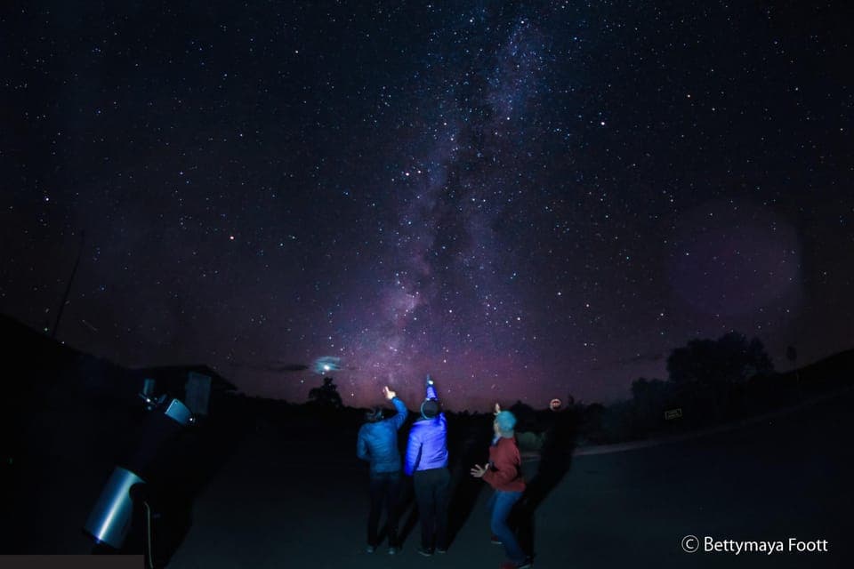 Stargazing In The Mountains & Shooting Stars Gallery Image 3