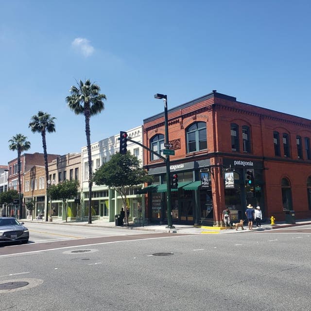 16. Old Pasadena Food Tasting Walking Tour - Image 16