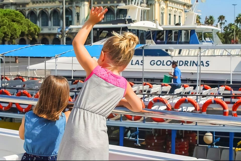 Boat Tour in Las Golondrinas Gallery Image 2