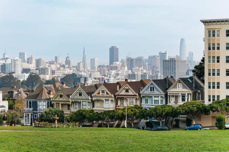 San Francisco: Movie Filming Locations Bus Tour Gallery Image 2