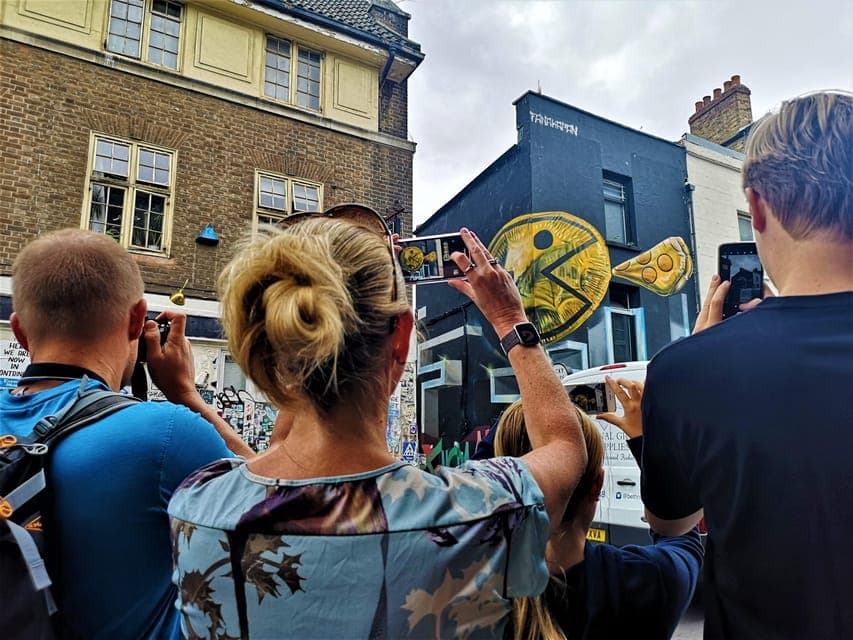The Original London Street Art Tour (French) Gallery Image 2