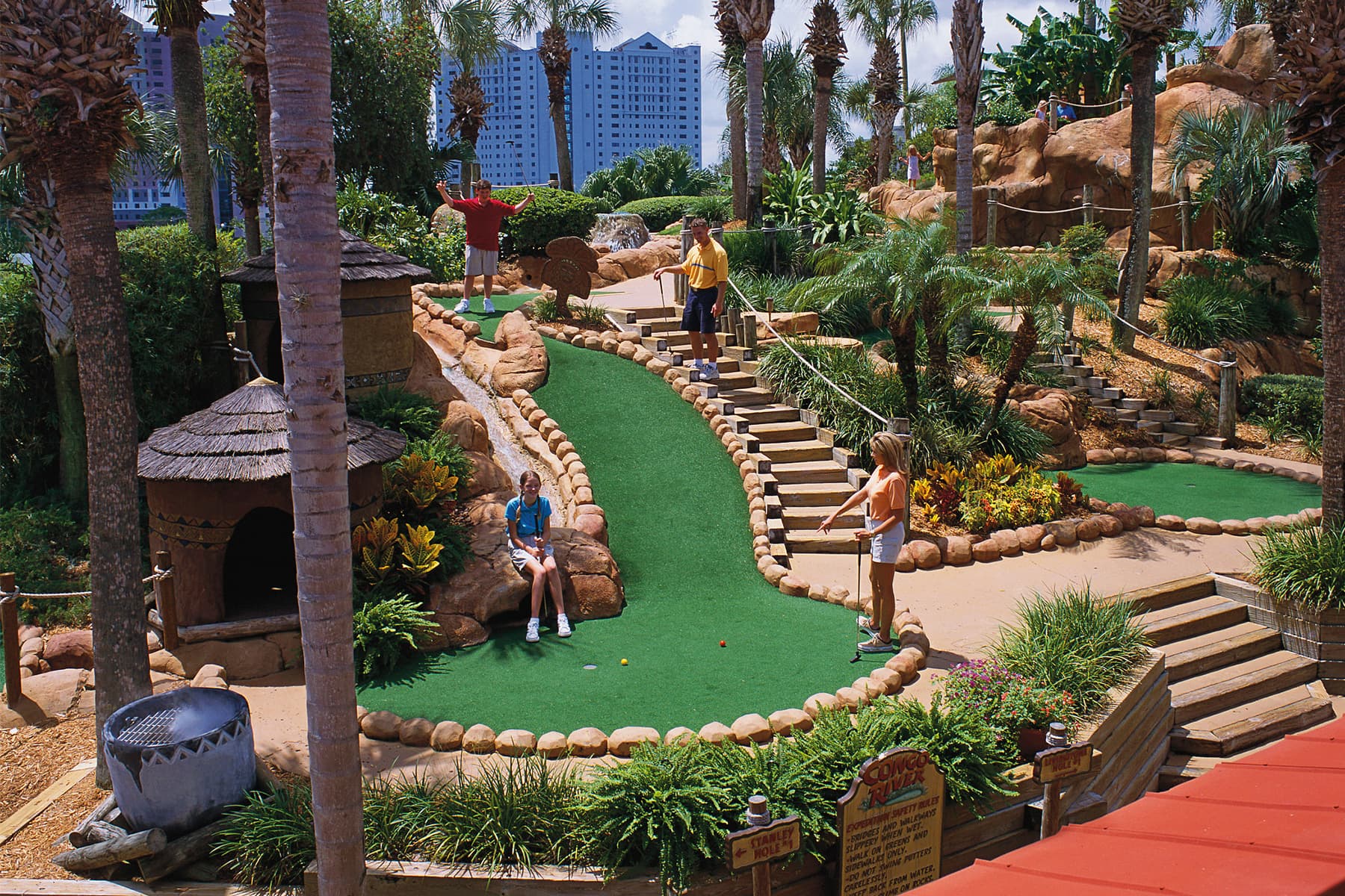 1 Round Mini Golf Gallery Image 4
