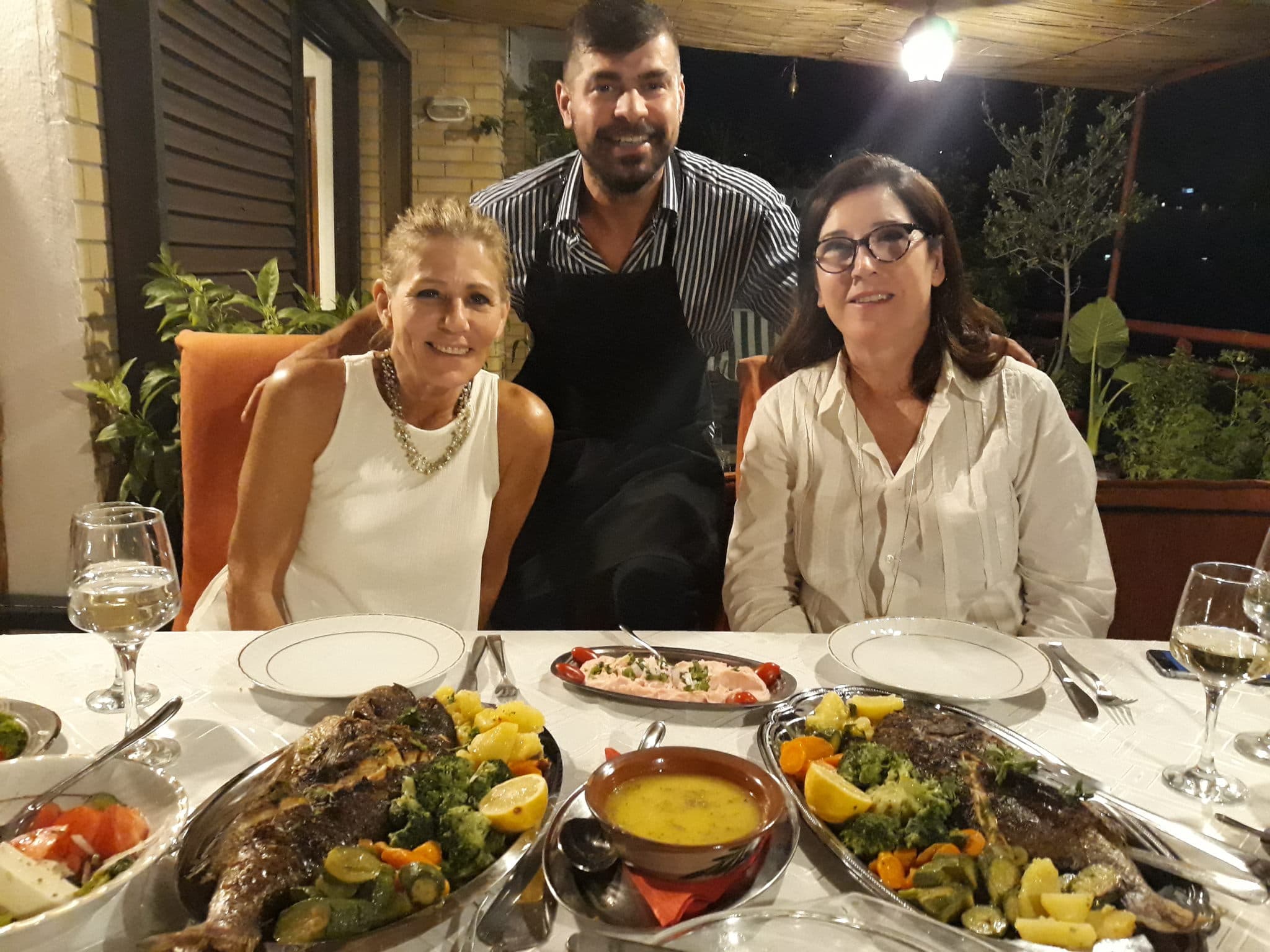 Enjoy Stunning Seafood with an Acropolis View Gallery Image 3