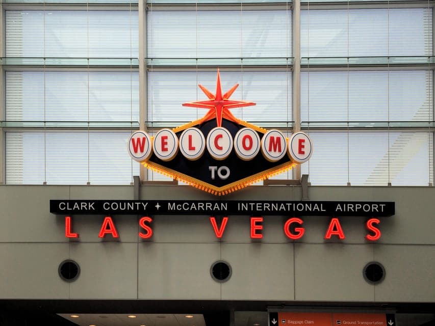 Las Vegas Airport (LAS) / Transfer to hotels on the Strip. - Image NaN