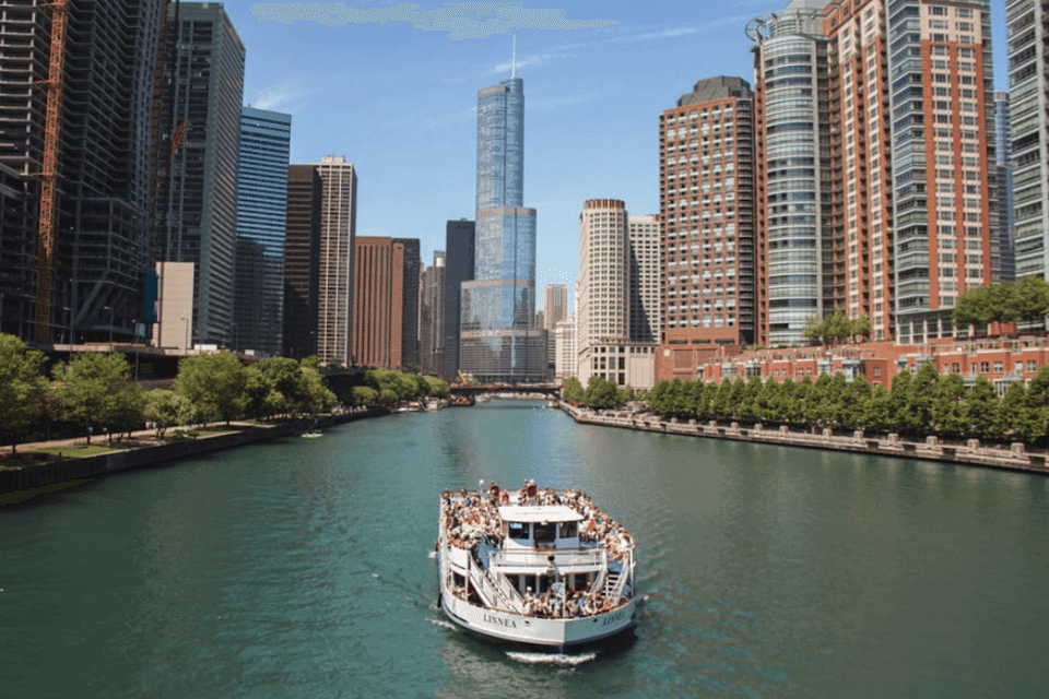 1.5-Hour Lake and River Architecture Cruise Gallery Image 2