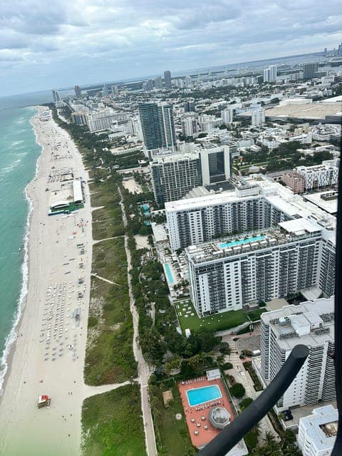 Private helicopter tour in French Gallery Image 3