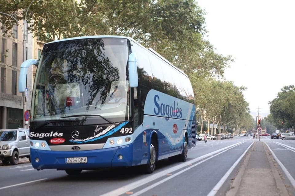 Girona: Girona Airport Bus Transfer from/to Barcelona Center Gallery Image 1