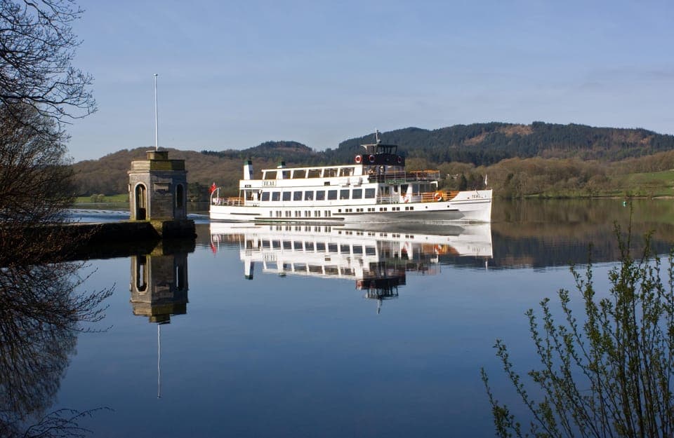 From London: Lake District Tour with Cream Tea & Cruise Gallery Image 2