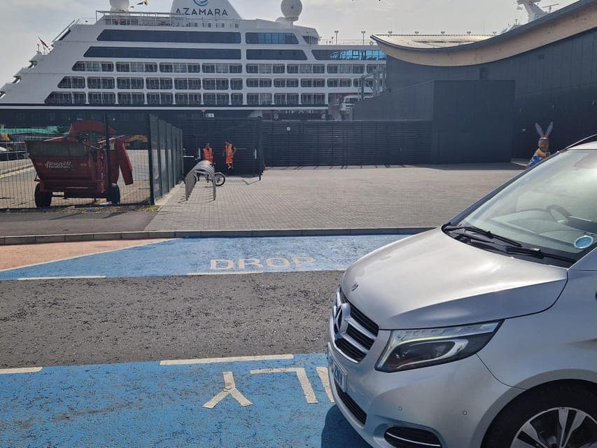 Southampton Port to London via Stonehenge & Windsor Castle Gallery Image 2