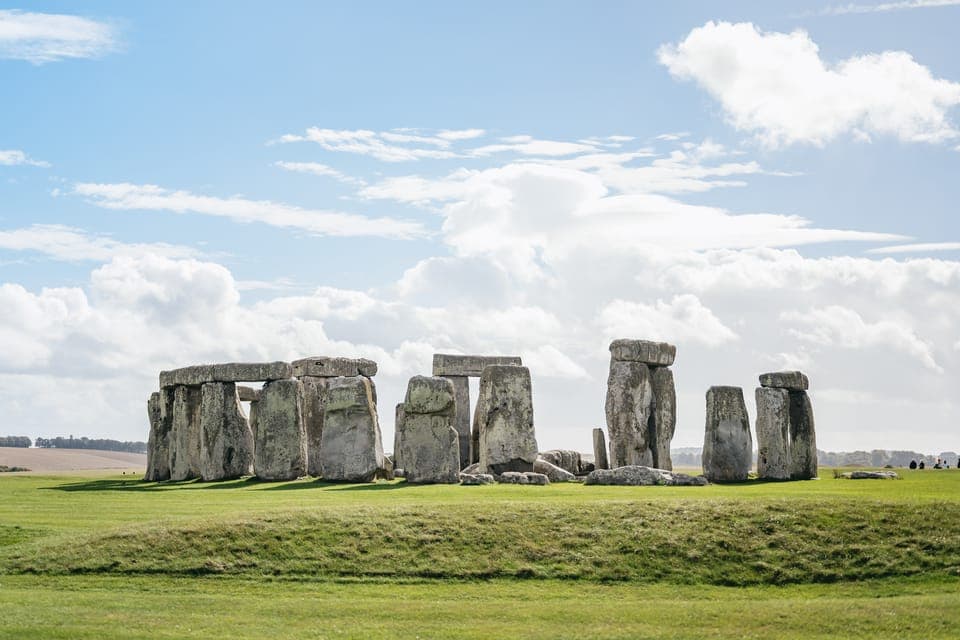Full-Day Windsor, Stonehenge, and Oxford Tour Gallery Image 1