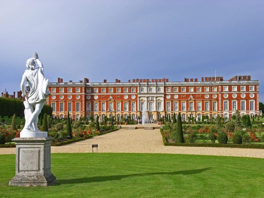 Hampton Court Palace Private tour With Fast Track Entry Gallery Image 1