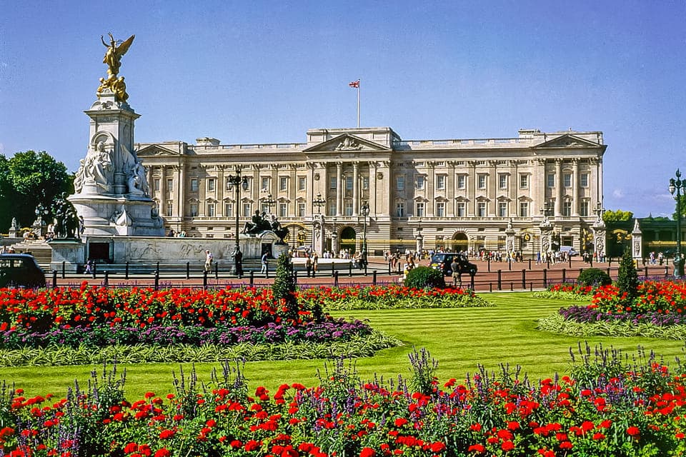 Buckingham Palace: The State Rooms Entrance Ticket Gallery Image 2