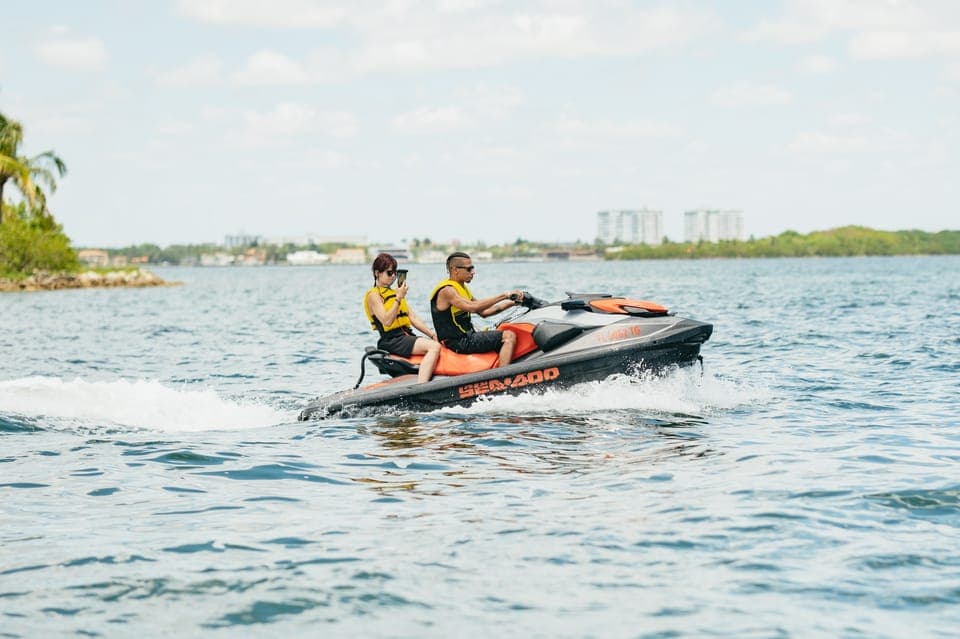Jet Ski Miami : Experience the Ultimate Water Fun ! Gallery Image 2