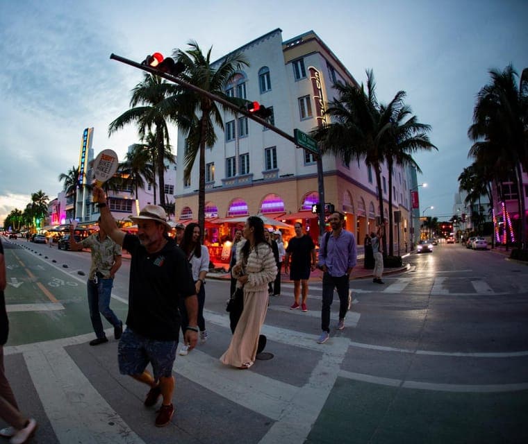 South Beach Food & Fun Art Deco Walking Tour Gallery Image 3