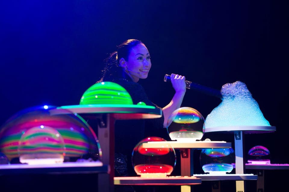 The Gazillion Bubble Show Gallery Image 2