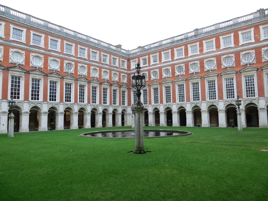 Hampton Court Palace Private tour With Fast Track Entry Gallery Image 4