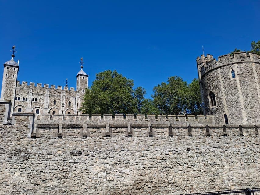 35. Medieval History Walking Tour from The Tower - Image 35