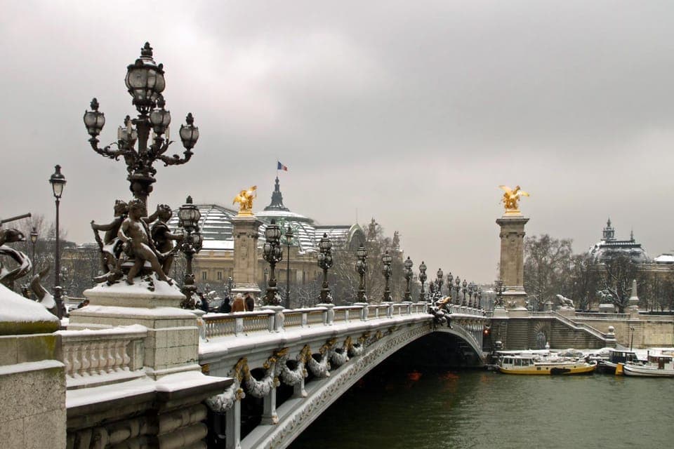 16. 2 Hours Paris Landmark Golf Cart Tour - Image 16
