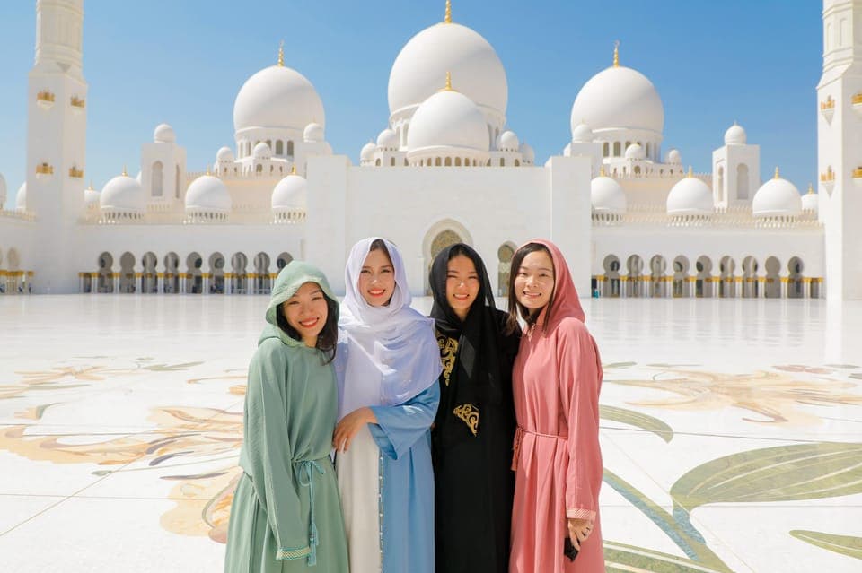 From Dubai: Abu Dhabi City Sightseeing & Sheikh Zayed Mosque - Image NaN