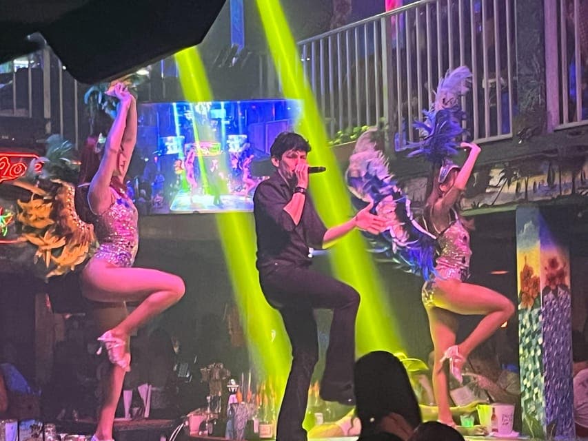 Guided Bar Crawl with Drinks Discounts and Club Entry Gallery Image 4