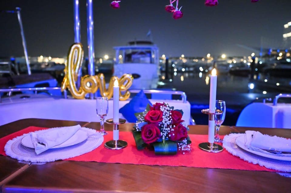 Dubai's Romance at Sea: Romantic Yacht Dinner Experience Gallery Image 2