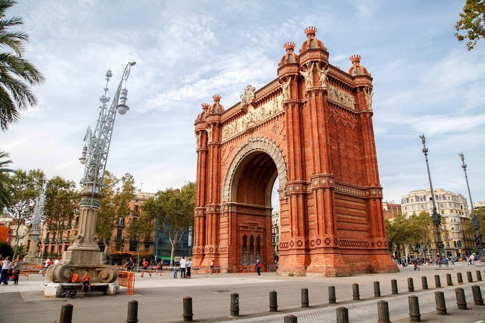 Barcelona Historical 3-Hour Bike Tour Gallery Image 2