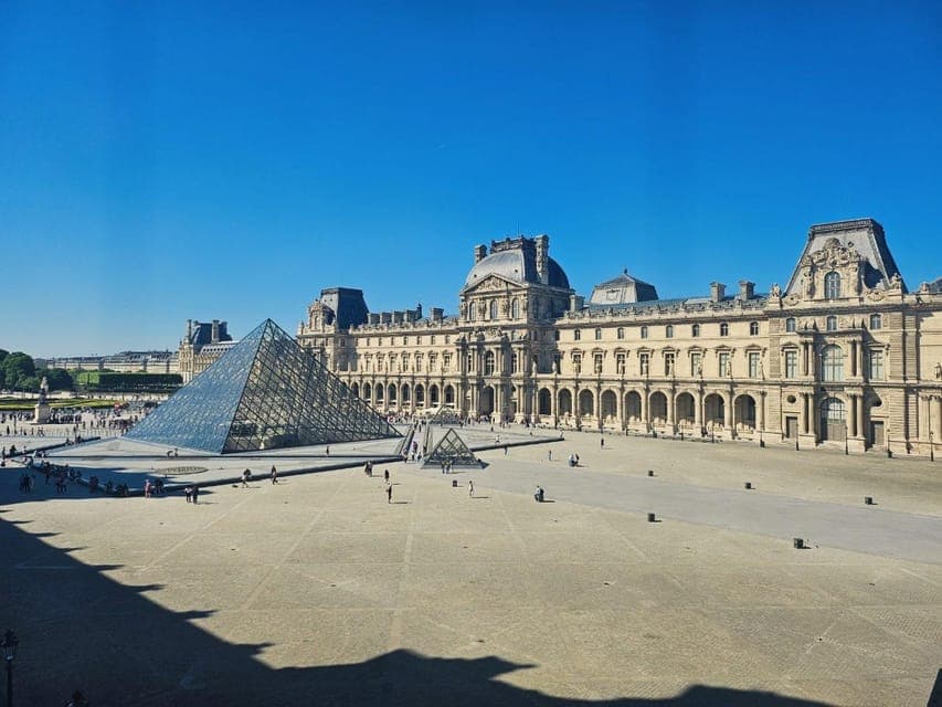 Louvre Museum Guided Tour - Image NaN